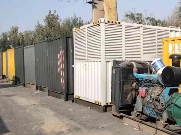 金凤200KW柴油发电机机组每小时油耗是多少?